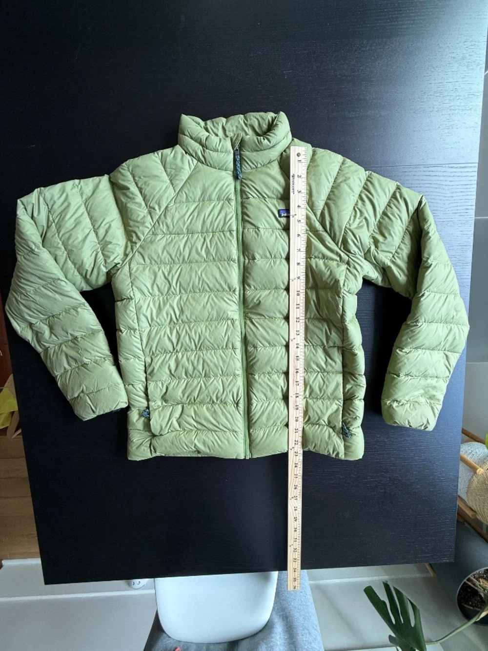 Patagonia Kids XXL 16-18 Down Sweater Jacket Green Puffer Youth Unisex